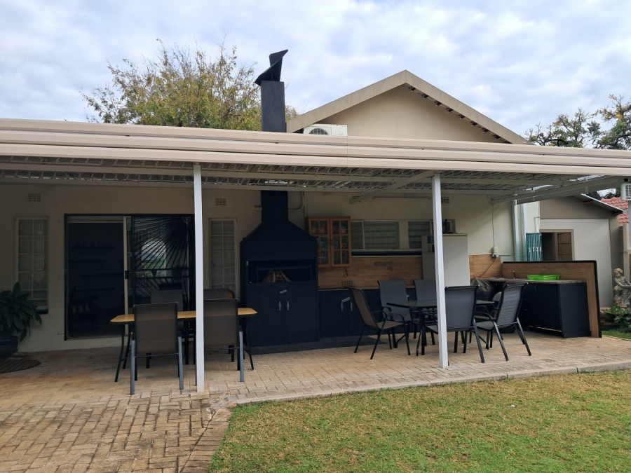 4 Bedroom Property for Sale in Safari Gardens North West